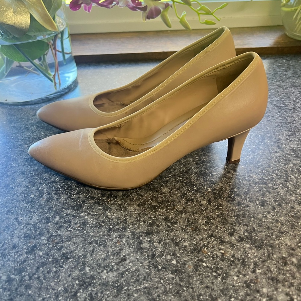 Elegant Tan Women's Heels